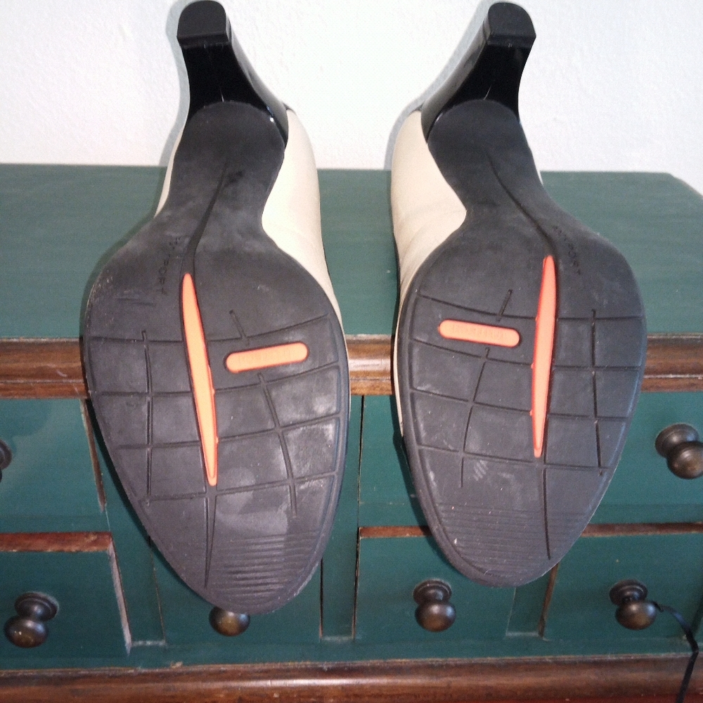 Shoes - Picture 4 of 4